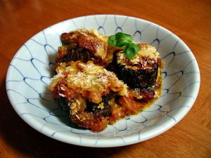 Melanzane alla Parmigiana by Flickr.com user "Blue Lotus" via Wikimedia Commons