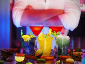 Bright alcoholic drinks by energepic from stocksnap.io