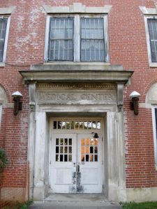 Old Medical Building: By Richie Diesterheft from Chicago, IL, USA - Old Medical Center Building, CC BY 2.0, https://commons.wikimedia.org/w/index.php?curid=32733859